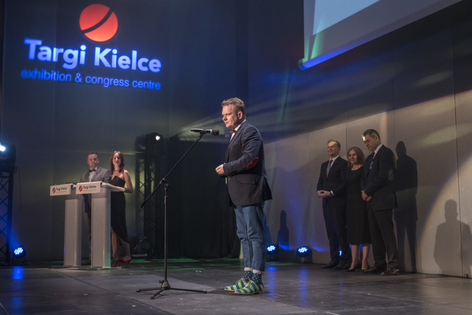 Wojciech Parteka na wreczaniu dyplomow MBA w Kielcach