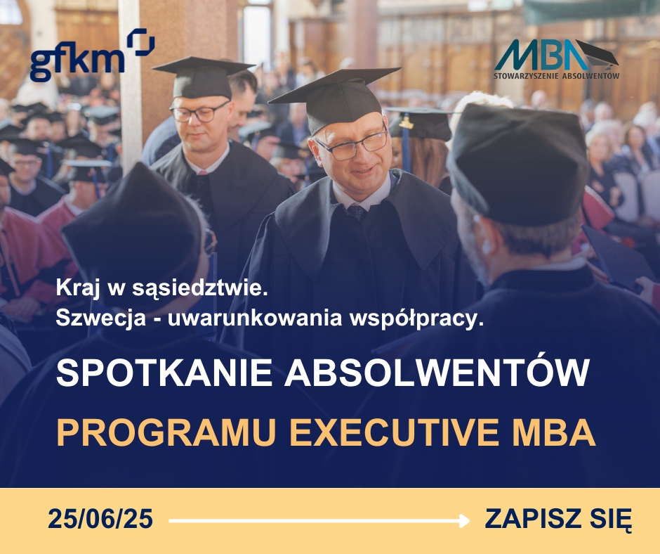Absolwenci MBA odbierający dyplomy GFKM